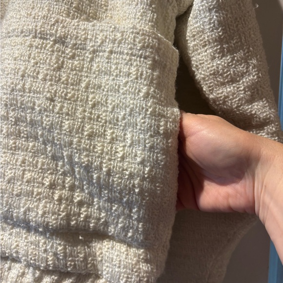 Angela Cream Bomber Jacket - Dailystory - Picture 5 of 10